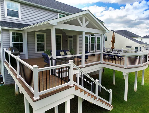 Key advantages of professional deck construction and repair services in Moultrie, GA, including custom designs and durable materials.